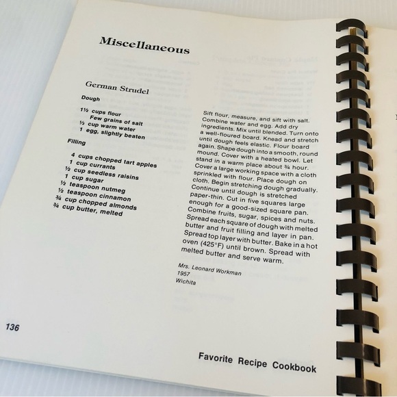 Vintage Cookbook "The Wichita Eagle Favorite Recipe Cookbook" 1980 Kansas VTG - Picture 9 of 10